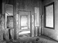 &copy; Thodoris Tzalavras - Nicosia in Dark and White